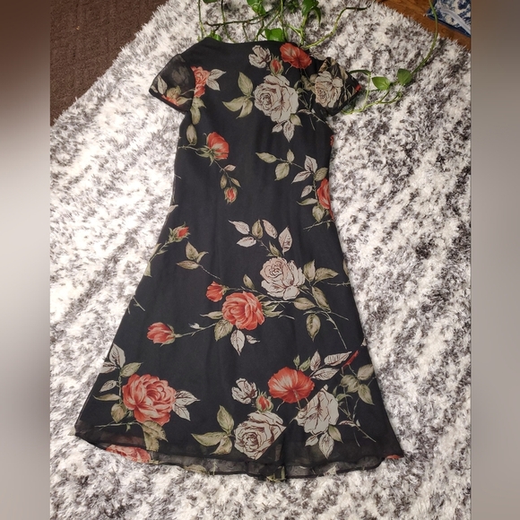 American Angel black dress with rose sheer fabric and cap sleeves - Picture 5 of 8